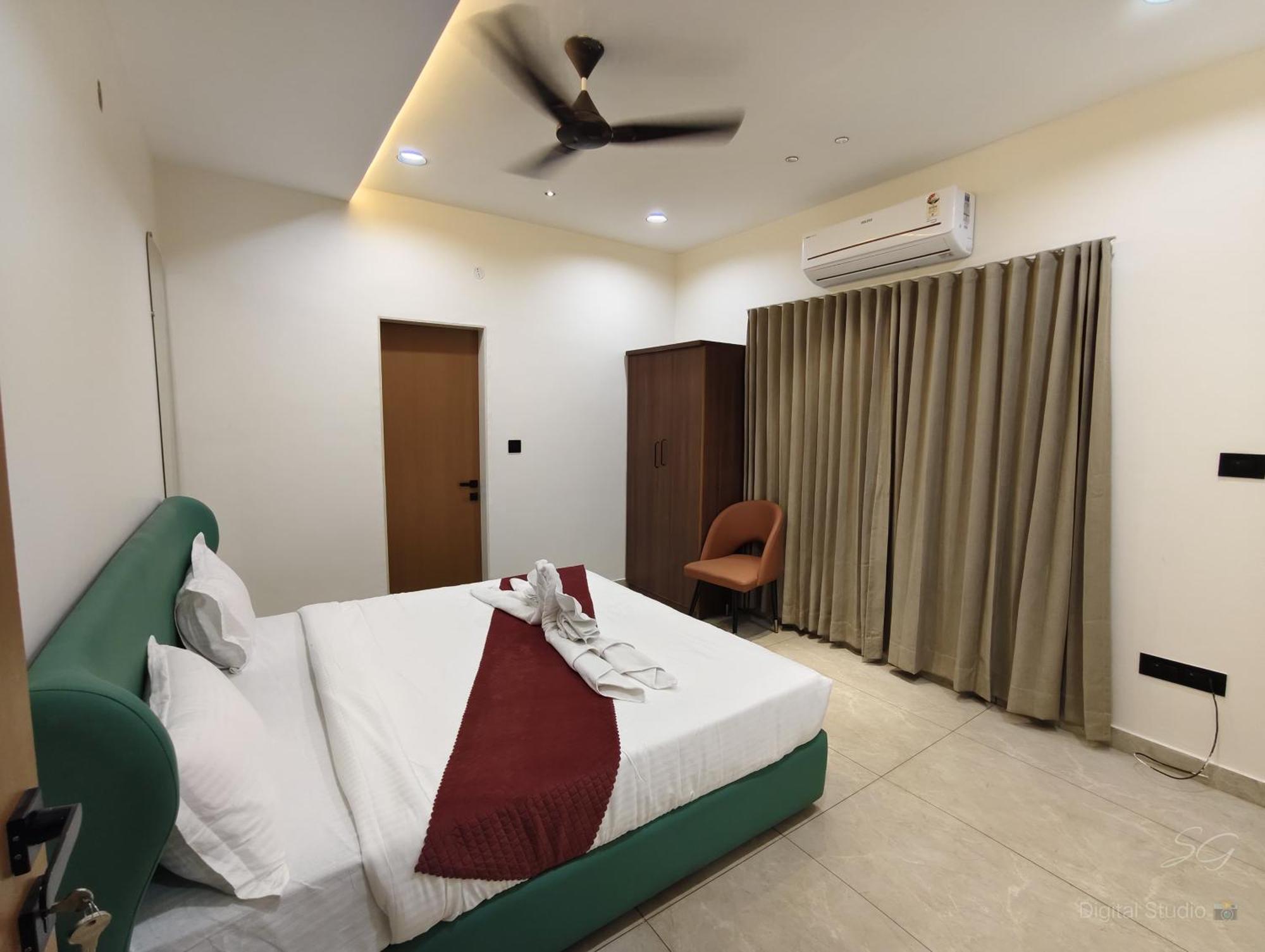 Shree Jalaram Resort Kodāe Exteriér fotografie