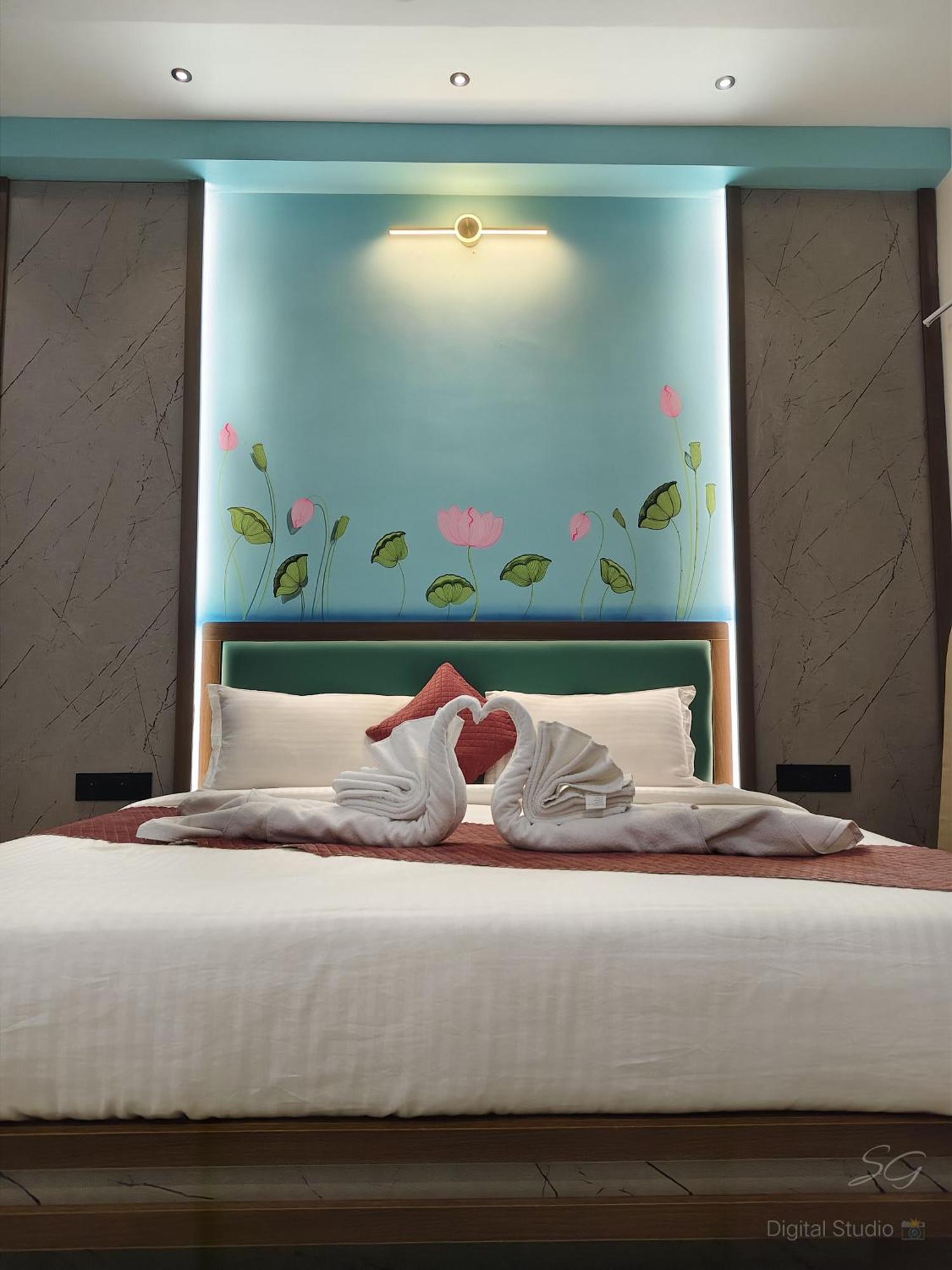 Shree Jalaram Resort Kodāe Exteriér fotografie