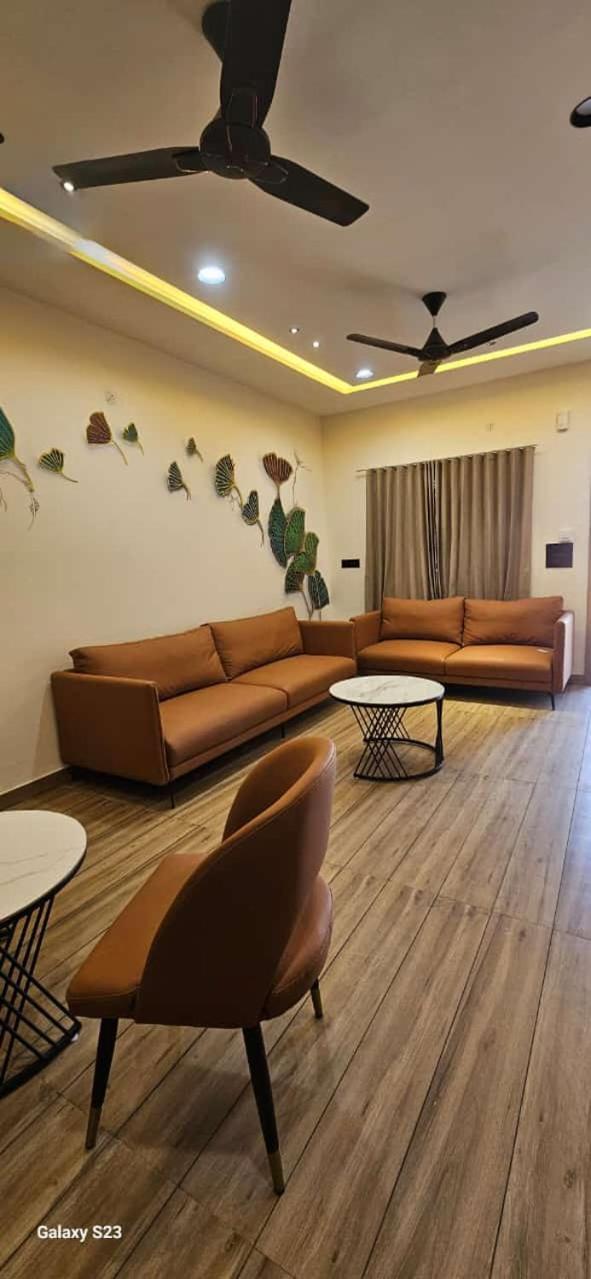 Shree Jalaram Resort Kodāe Exteriér fotografie