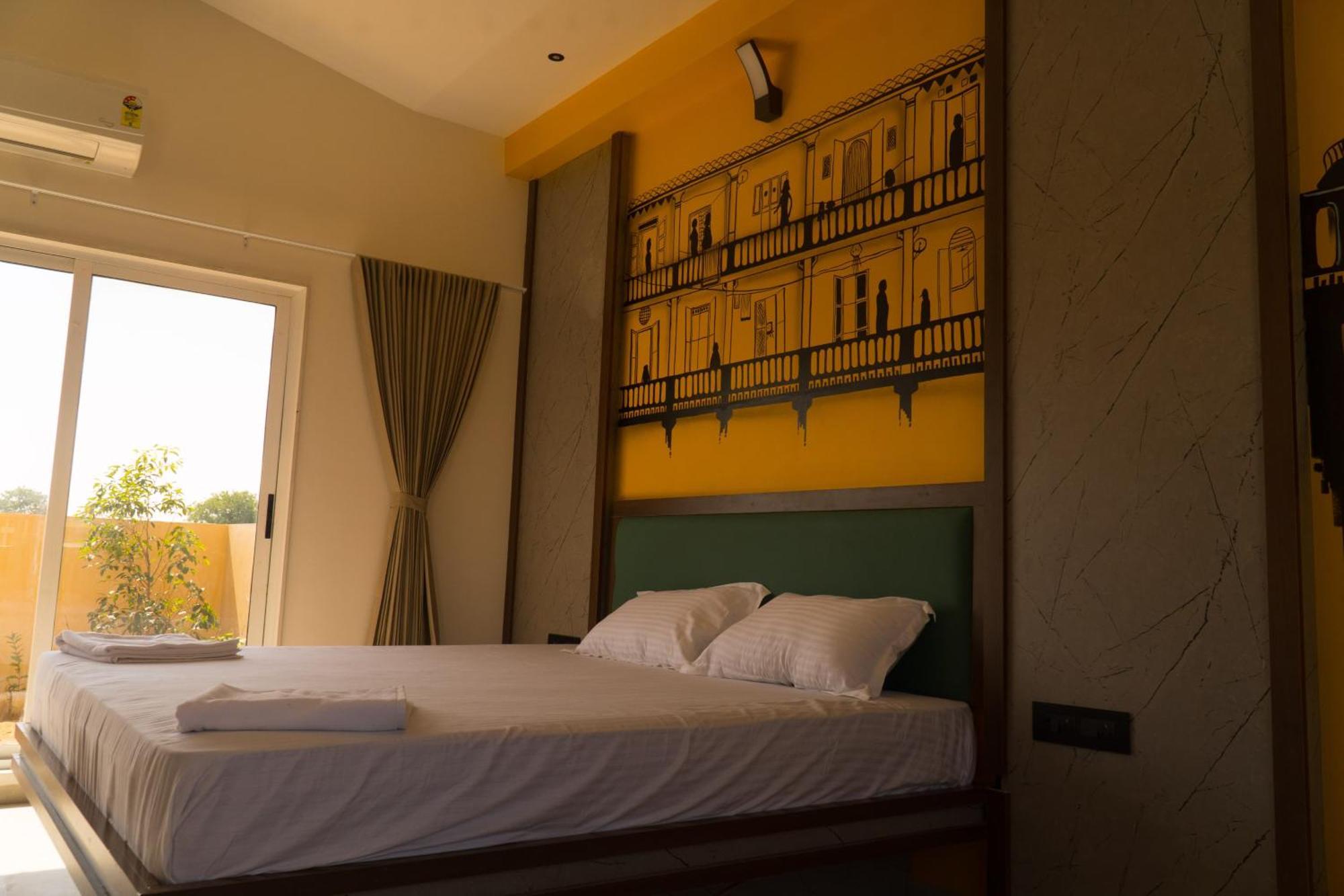 Shree Jalaram Resort Kodāe Exteriér fotografie