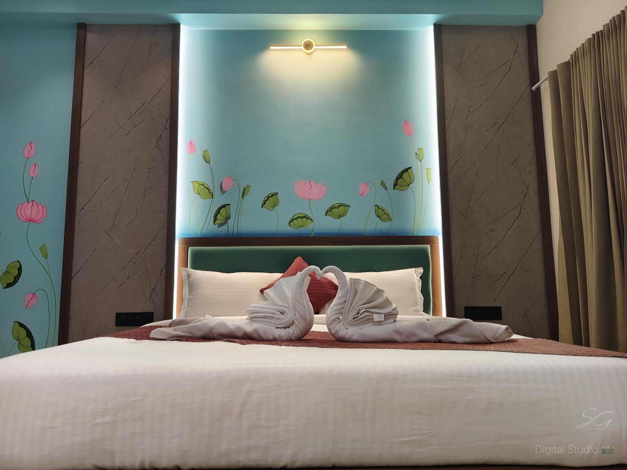 Shree Jalaram Resort Kodāe Exteriér fotografie