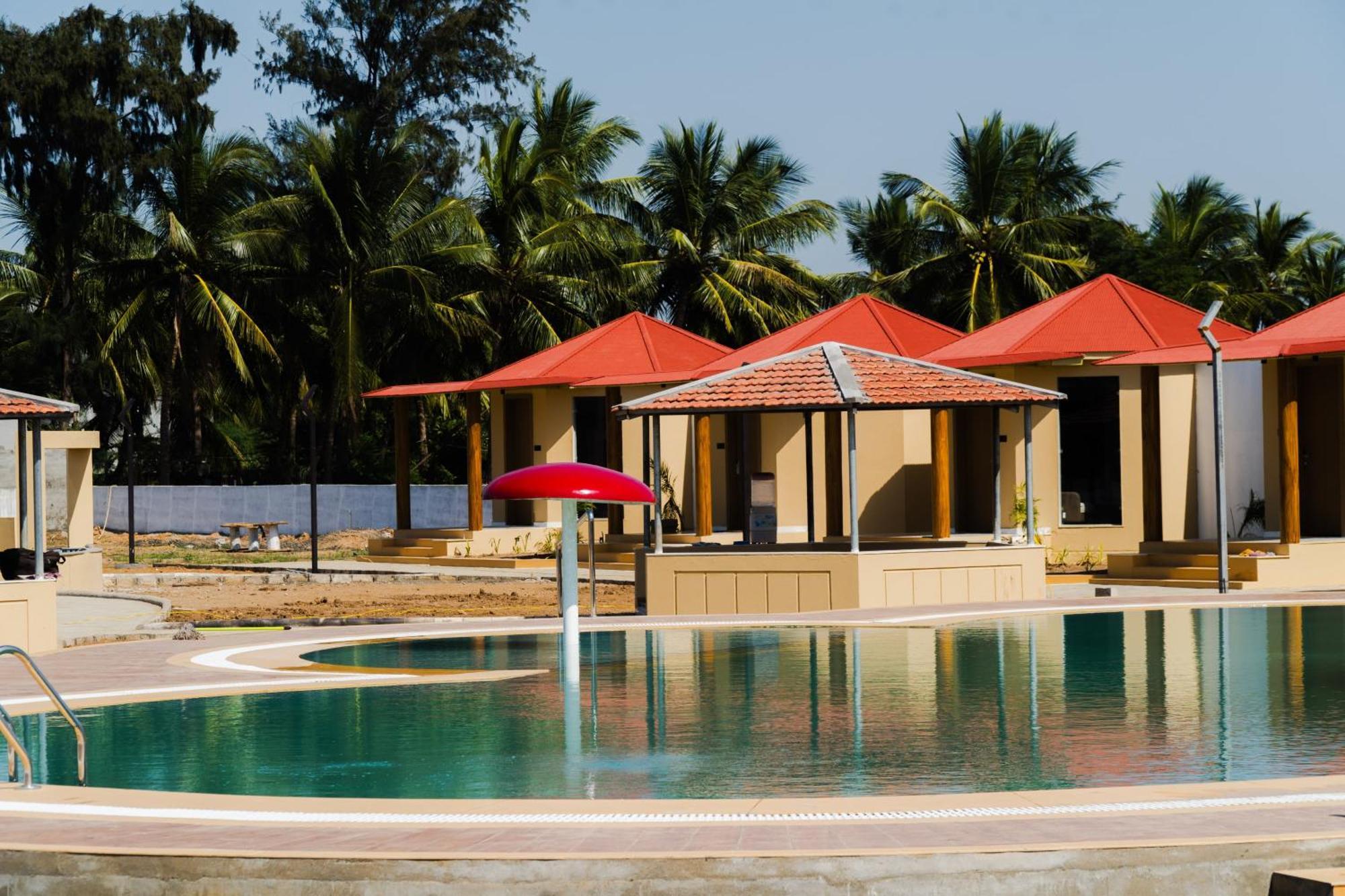 Shree Jalaram Resort Kodāe Exteriér fotografie
